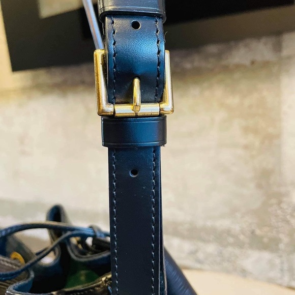 LV Pétit Noé Épi leather bag - Picture 7 of 16